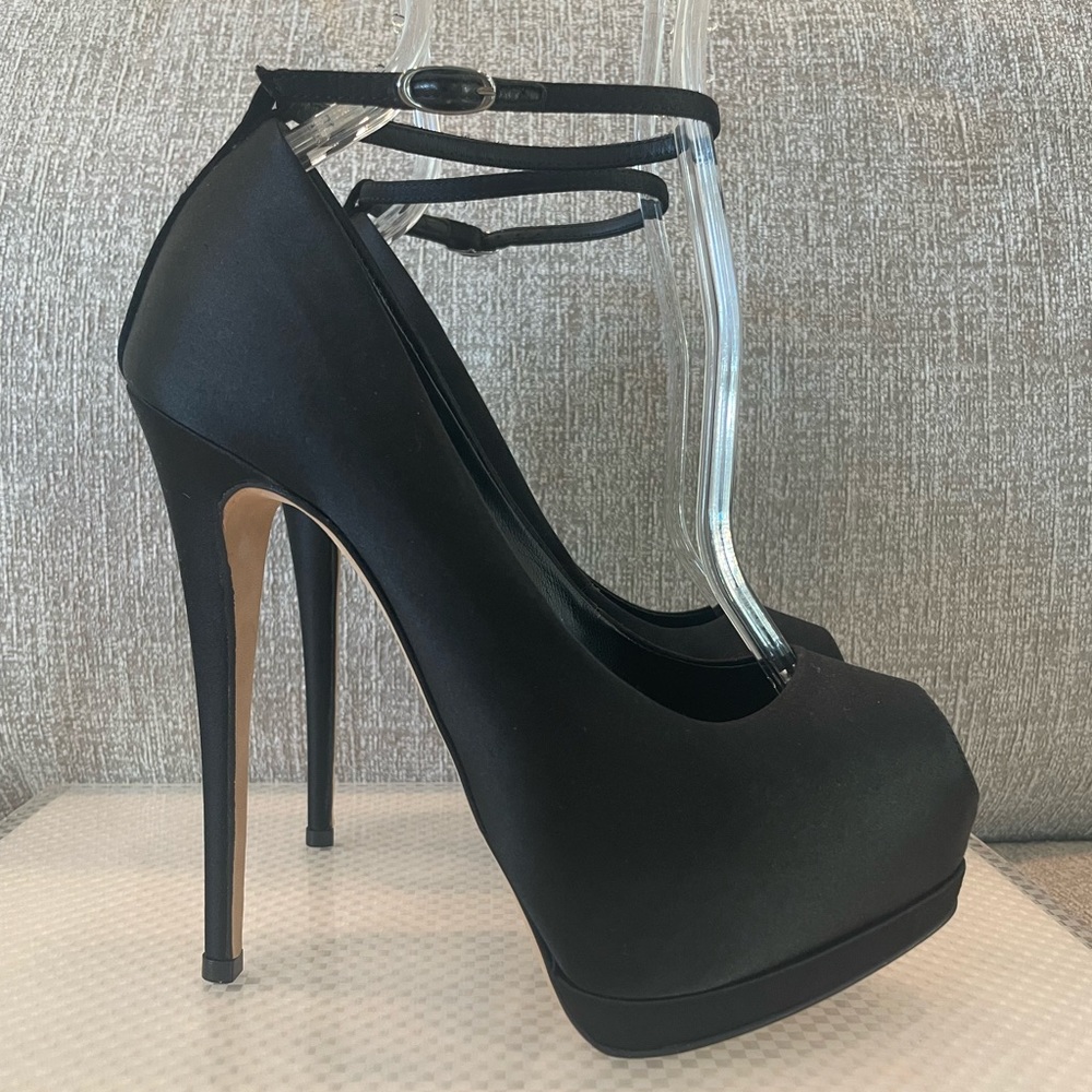 Giuseppe Zanotti Super Sharon Black Size 36